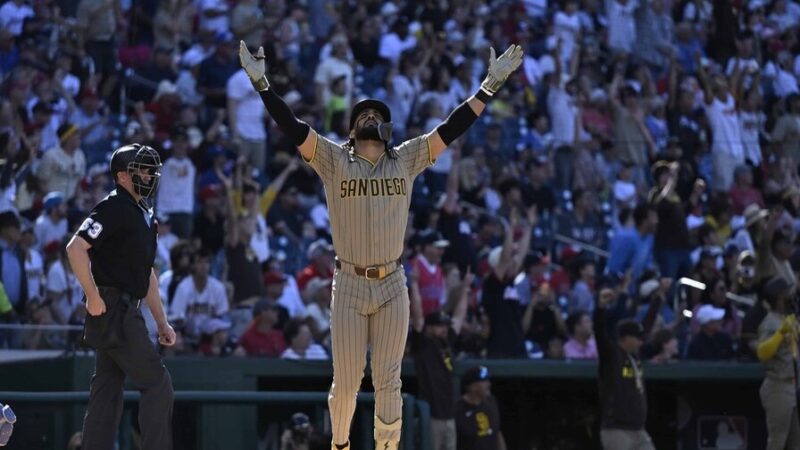 Fernando Tatis Jr. Brilla con Dos Jonrones y una Jugada Inolvidable