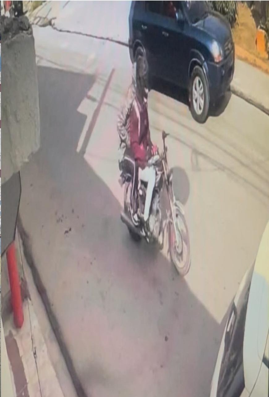Policía Intensifica Búsqueda de Sospechosos por Asesinato de Líder Comunitario en Los Alcarrizos