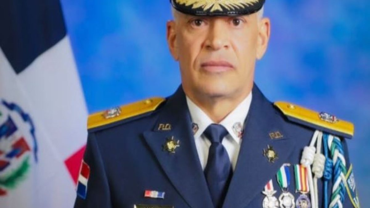 Nuevo Director de la Policía Nacional Exige Transparencia Patrimonial en 30 Días