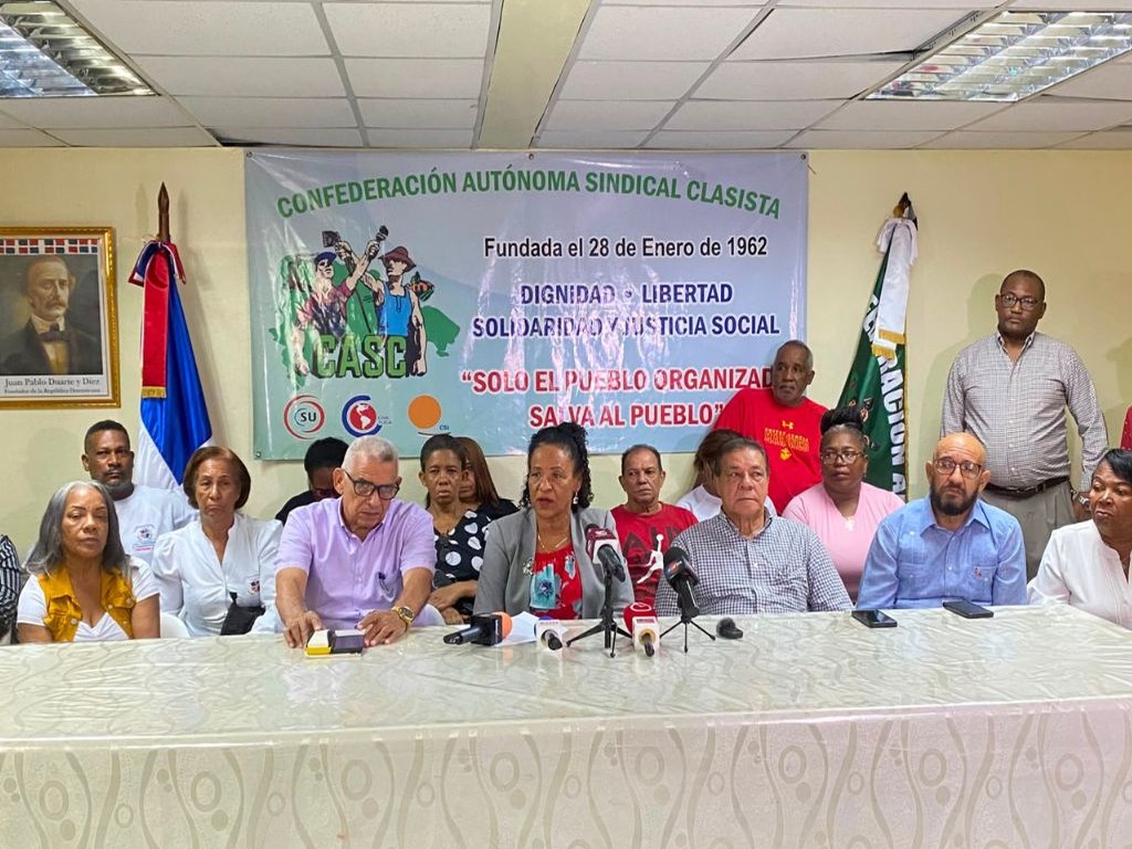 Fenatrasal amenaza con protestas si no se aumenta salario del personal hospitalario