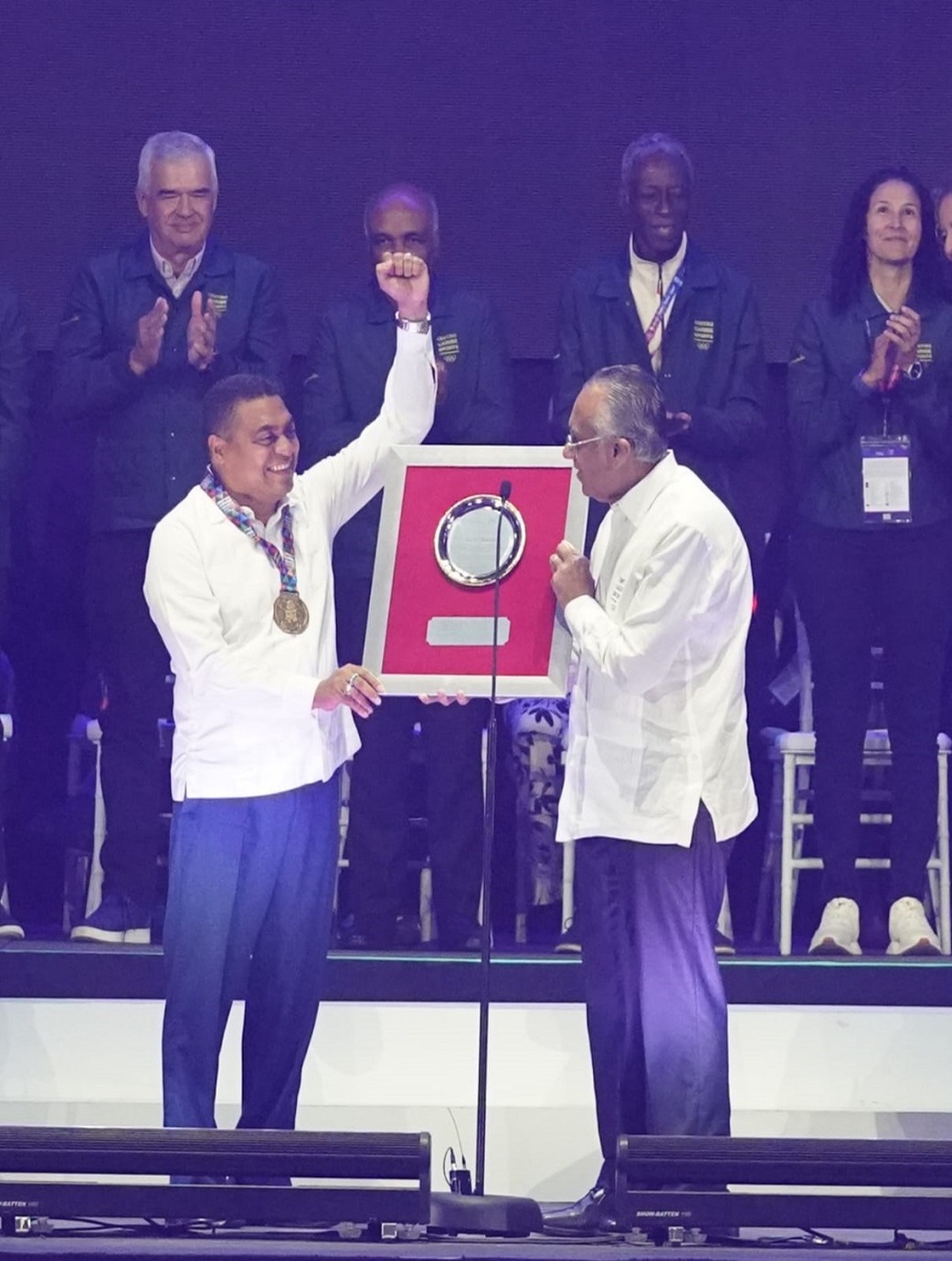 José P. Monegro Emociona en Clausura de los Juegos Centroamericanos 2026