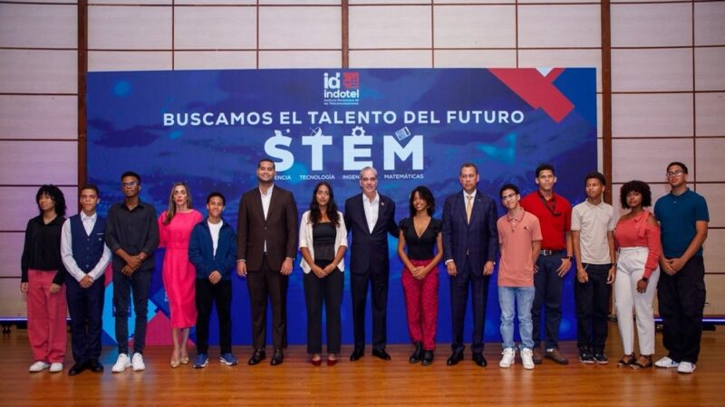 Presidente Abinader Participa en Transmisión de Mando en Colombia