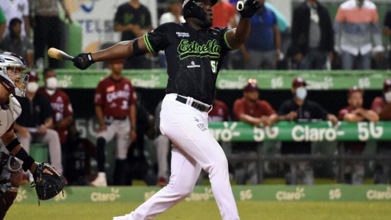 Sandber Pimentel Regresa a las Estrellas en Intercambio con los Toros