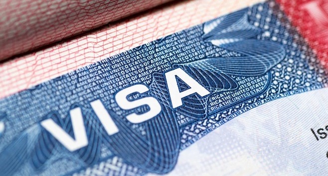 Cuidado con los Expedientes Incompletos: USCIS Advierte sobre Riesgos en Solicitudes de Residencia