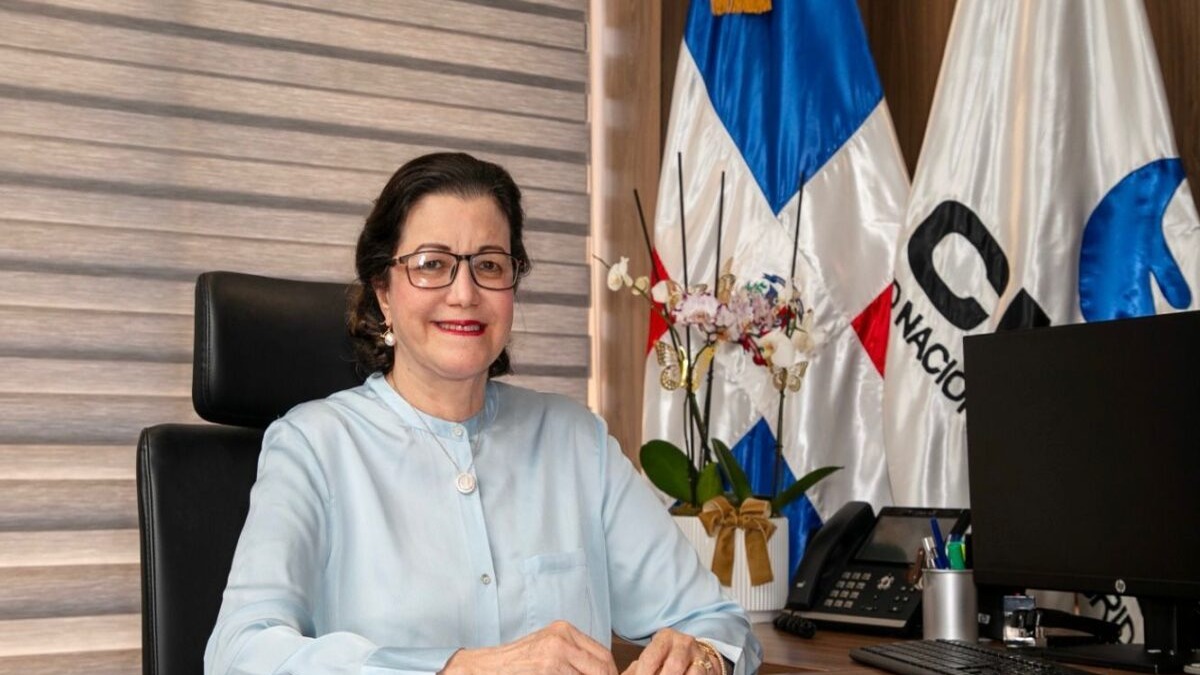 Aura Celeste Fernández Continúa Liderando el Consejo Nacional de Bioética y Salud