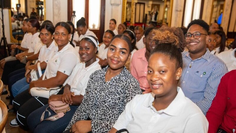 Abinader Resalta Éxito del Programa Oportunidad 14-24 para Jóvenes