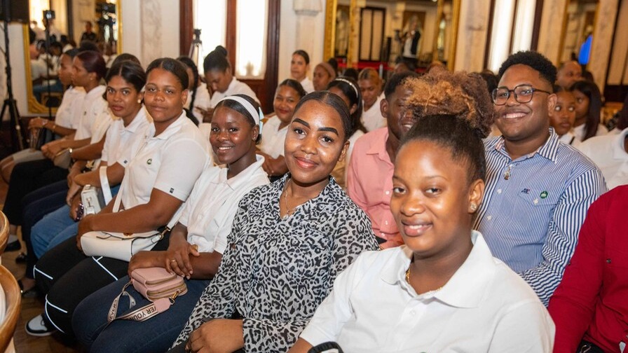 Abinader Resalta Éxito del Programa Oportunidad 14-24 para Jóvenes