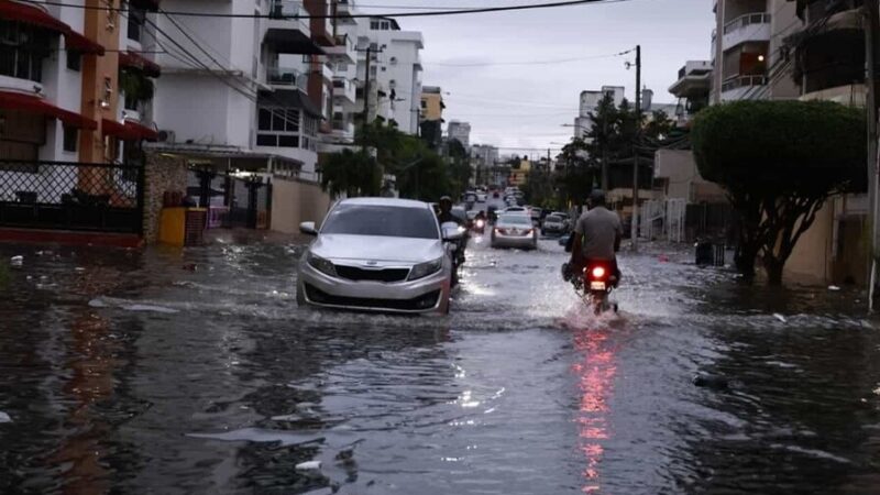 COE Emite Alerta para 17 Provincias por Intensas Lluvias