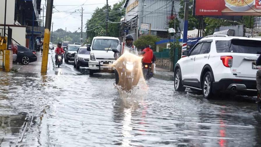 COE Emite Alerta Verde por Lluvias en Santo Domingo y San Pedro de Macorís