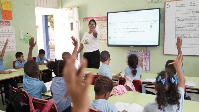 Minerd Garantiza Completa Disponibilidad de Docentes para el Año Escolar 2026-2027