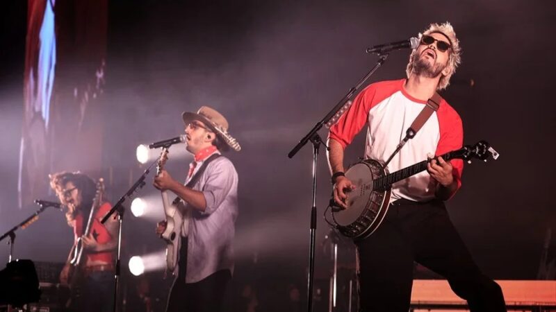 Morat Apoya la Reconstrucción de Colegios en Colombia con Ingresos de sus Conciertos