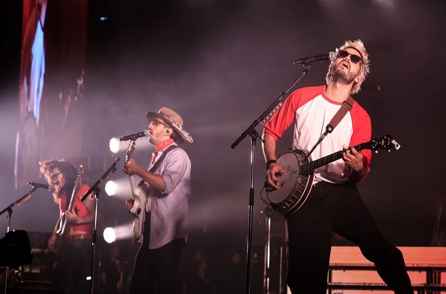 Morat Apoya la Reconstrucción de Colegios en Colombia con Ingresos de sus Conciertos