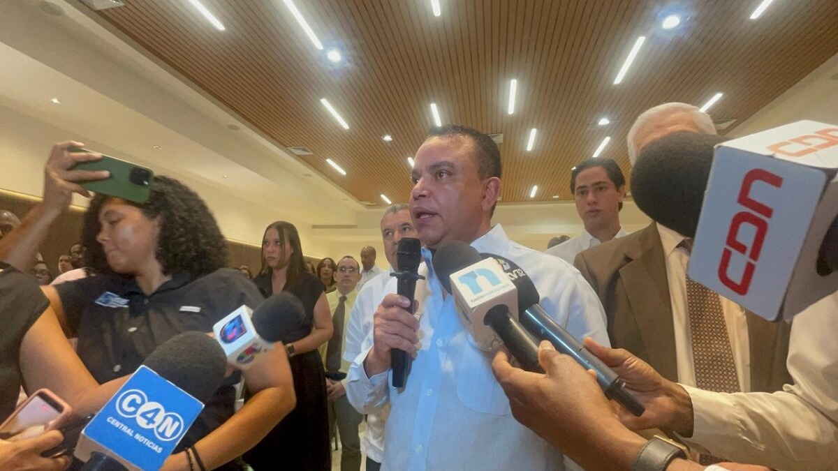 SNS Implementa Nuevo Modelo de Compra de Medicamentos con Ahorros Significativos