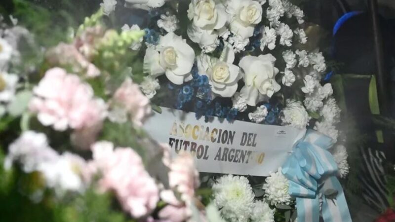 Lionel Messi Despide a su Padre en una Ceremonia Íntima en Rosario