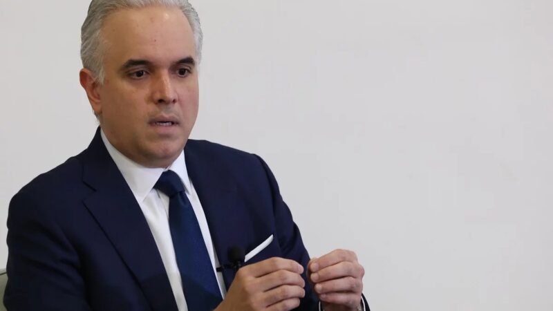 Ministro de Educación Desmiente Retrasos en Inicio de Clases