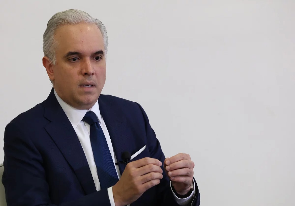 Ministro de Educación Desmiente Retrasos en Inicio de Clases