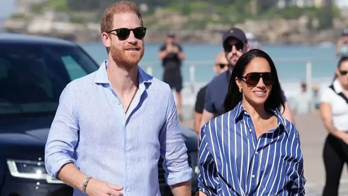 El Príncipe Harry y Meghan Markle Regresan al Reino Unido con sus Hijos