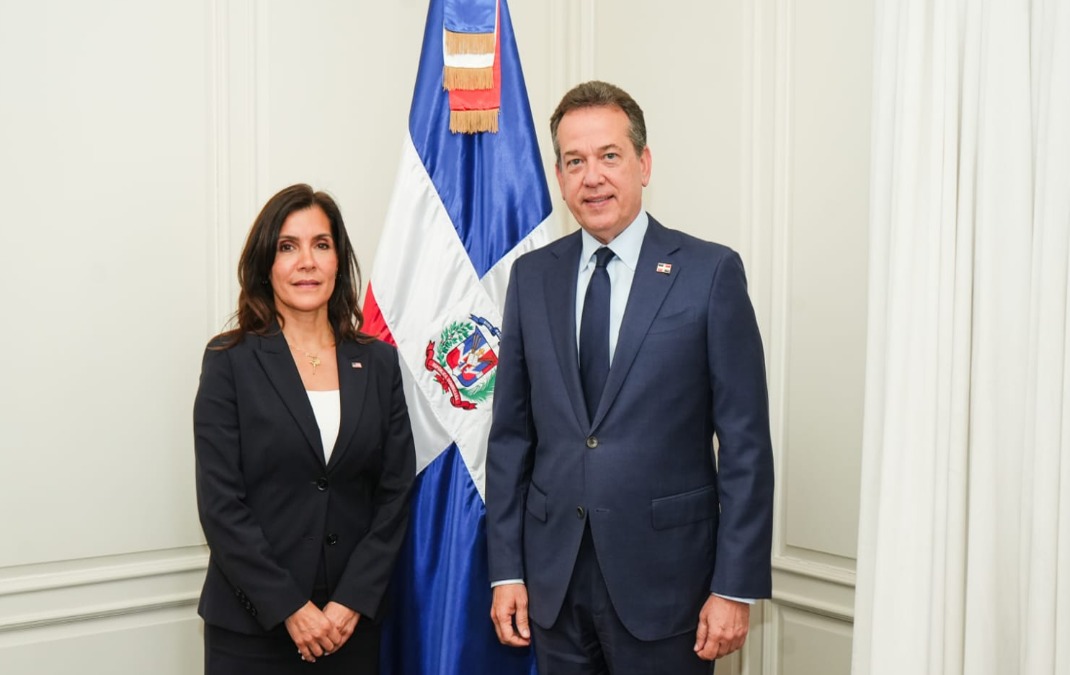 Bisonó Refuerza Lazos con Estados Unidos al Iniciar Gestión en Cancillería