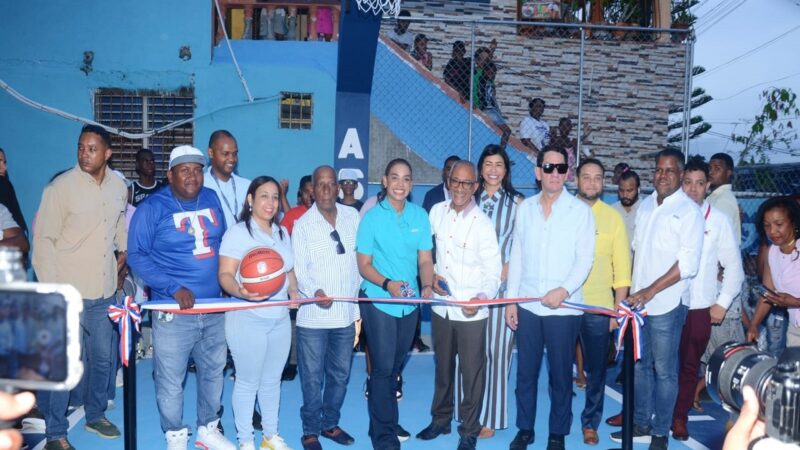 Alcaldesa Betty Gerónimo Inaugura Espacios Deportivos Renovados en Santo Domingo Norte