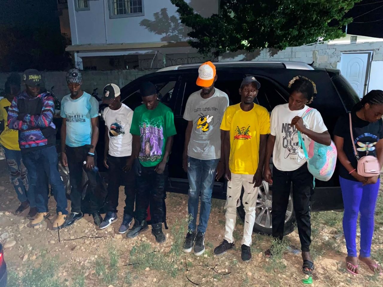 Migración Intercepta Jeepeta y Repatria a Nueve Haitianos en Barahona