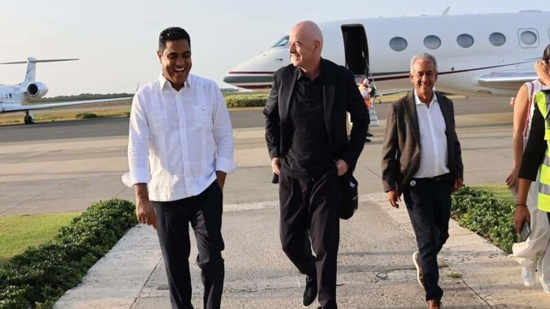 Kelvin Cruz da la bienvenida a líderes de FIFA y Concacaf en República Dominicana