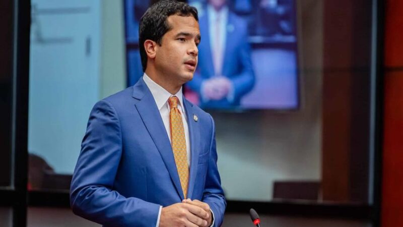 Omar Fernández Alerta sobre Creciente Presencia de Estudiantes Haitianos en Escuelas Públicas