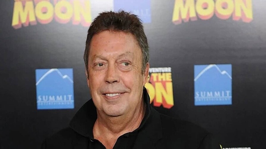 Tim Curry: Un Ícono del Cine y Teatro que Trascendió Generaciones