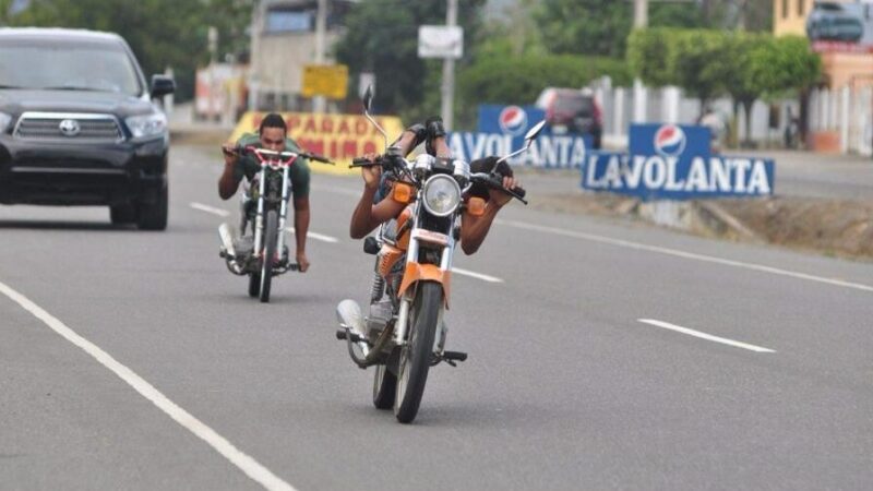 Endurecen Sanciones en RD por Acrobacias y Carreras Ilegales