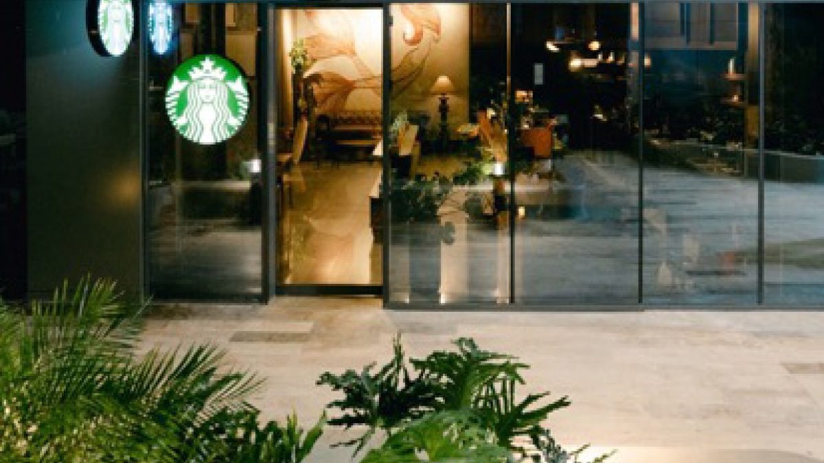 Starbucks Celebra Aniversario con Nueva Cafetería en Santo Domingo
