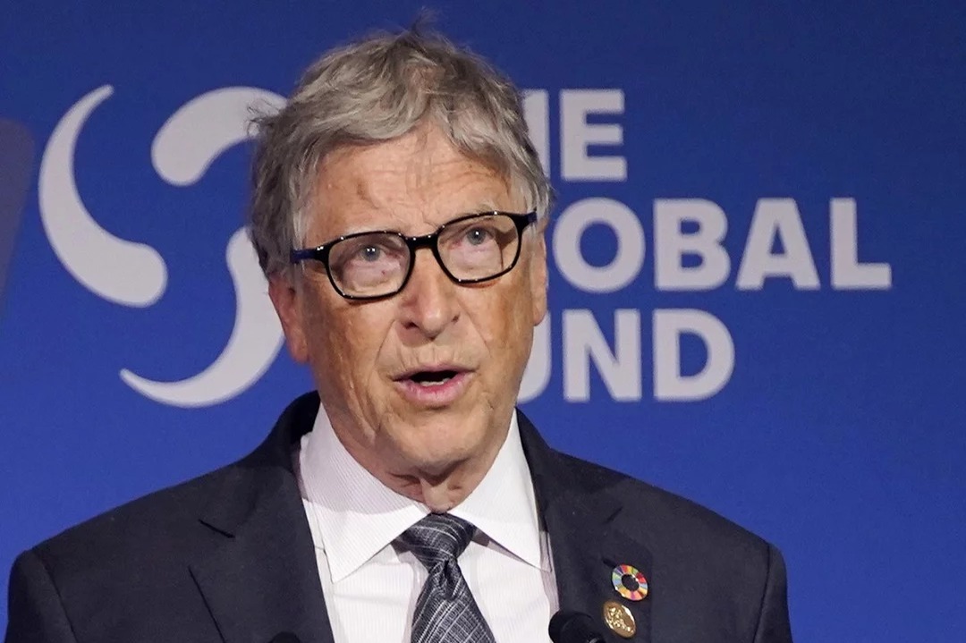 Bill Gates Aboga por Reservar Empleos Exclusivos para Humanos ante el Auge de la IA