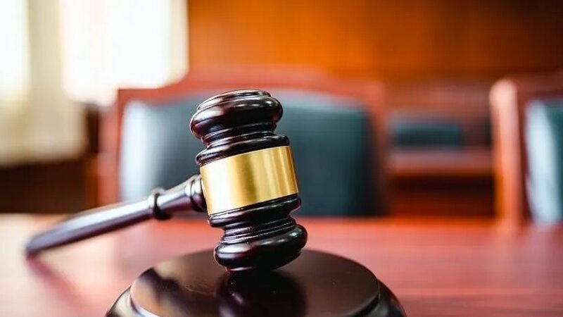 Juicio Crucial para Oficial del Ejército Acusado de Violencia y Trata