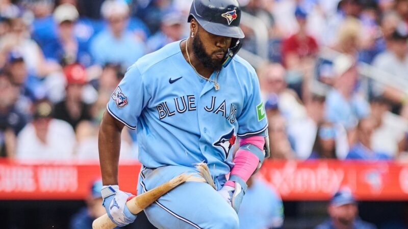 Vladimir Guerrero Jr. se ausenta por rigidez en la corva, pero planea regresar pronto