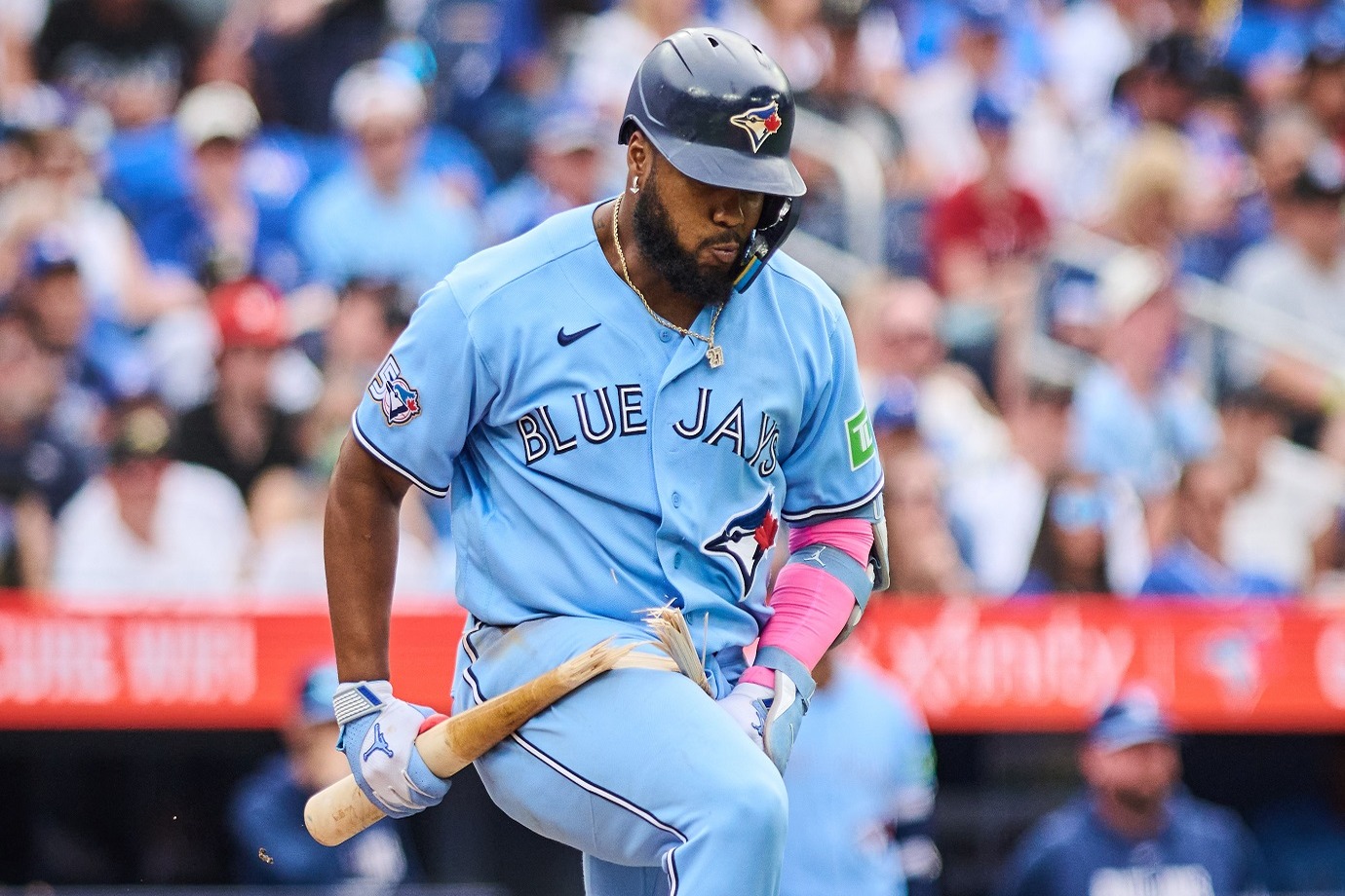 Vladimir Guerrero Jr. se ausenta por rigidez en la corva, pero planea regresar pronto