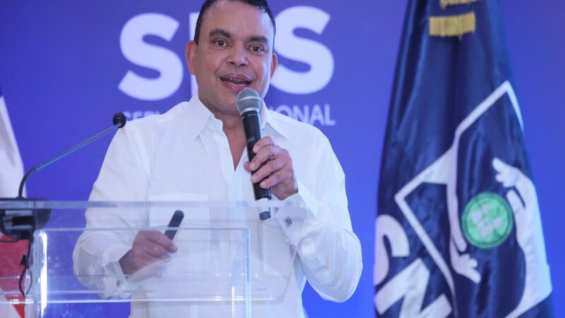 Julio Landrón Revoluciona la Dirección de Hospitales Públicos en RD