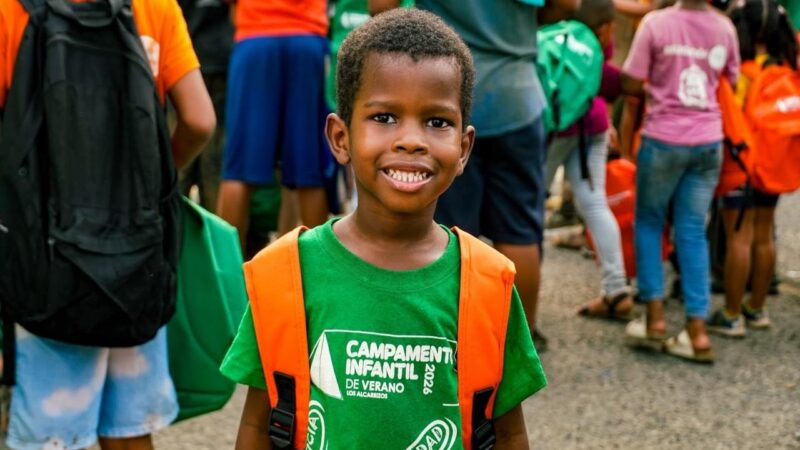 Alcaldía de Los Alcarrizos Culmina Campamento Infantil con Éxito y Entrega de Útiles Escolares