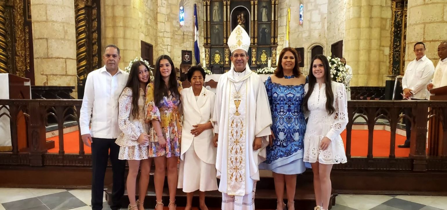 Arzobispo Coadjutor Llama a Fortalecer la Fe en Tiempos de Desaliento