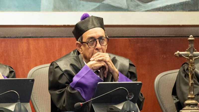 Manuel Herrera Carbuccia Declina Evaluación y Cierra Ciclo en la Suprema Corte