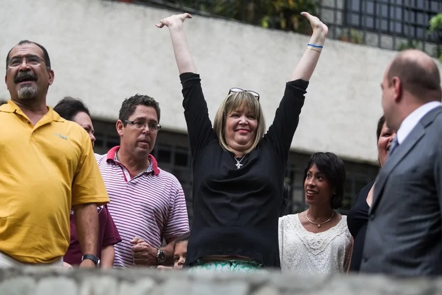 María Corina Machado Celebra la Libertad de Jueza Venezolana Tras 16 Años de Injusticia