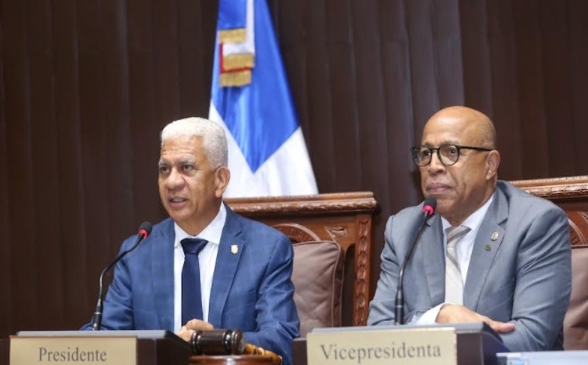 Ricardo de los Santos y Alfredo Pacheco Continuarán Liderando el Congreso Nacional