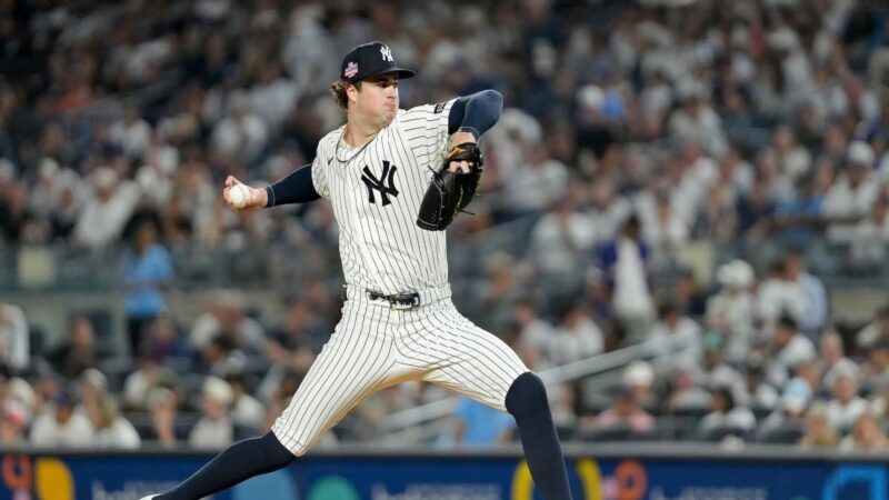 Cam Schlittler: La Fuerza del Cy Young en el Montículo