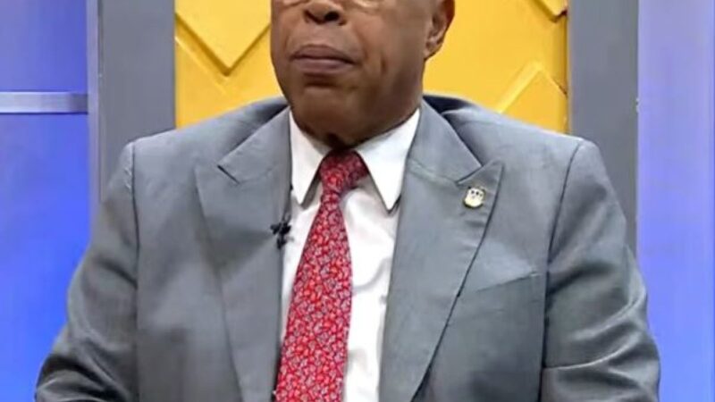 Pacheco Critica Despedida de Cruz Cruz y Cuestiona su Gestión en la Policía
