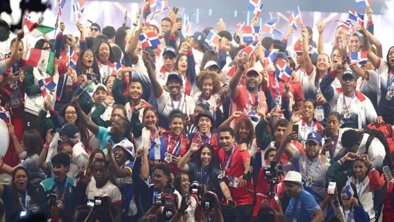 Santo Domingo se Viste de Fiesta para Celebrar a sus Atletas
