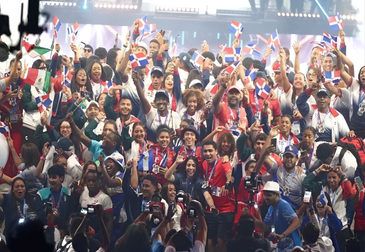 Santo Domingo se Viste de Fiesta para Celebrar a sus Atletas