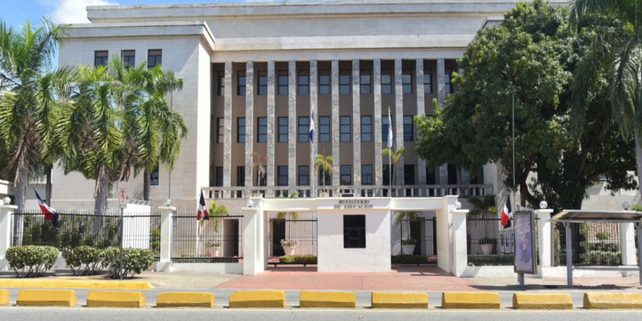 Educación impulsa reforma para alinear aulas con el mercado laboral