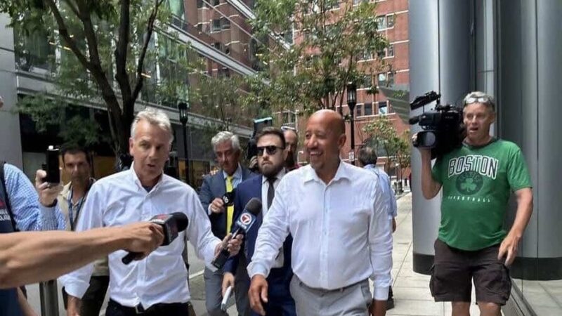 Alcalde de Lawrence, Brian DePeña, Liberado con Restricciones Judiciales
