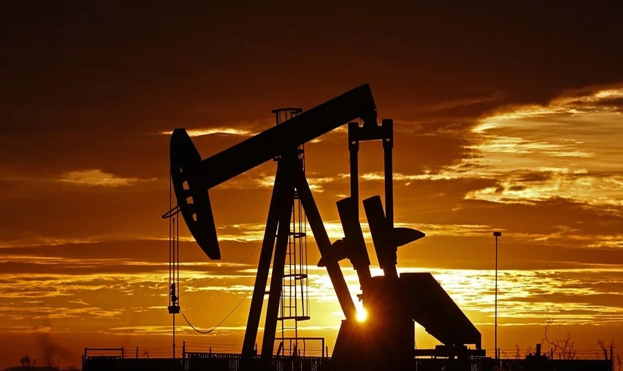 El Petróleo de Texas Aumenta ante Posible Reapertura del Estrecho de Ormuz
