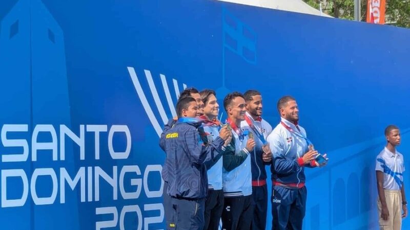 Brillante Actuación de Gómez y Calderón: Bronce en Clavados en Santo Domingo 2026