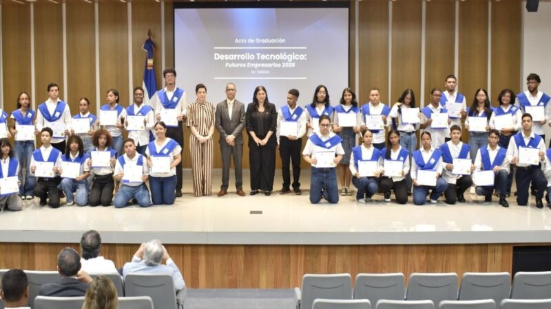 Jóvenes del Norte se Preparan para el Futuro con Innovación Tecnológica