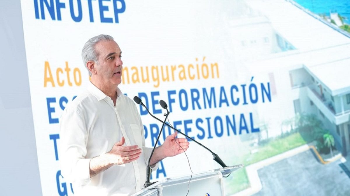 Abinader Inaugura Centro del INFOTEP en Barahona para Impulsar Turismo y Emprendimiento