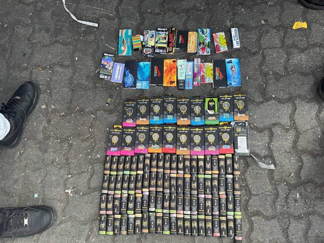 DNCD Incauta 100 Vapers con Marihuana Líquida en Puerto de Haina